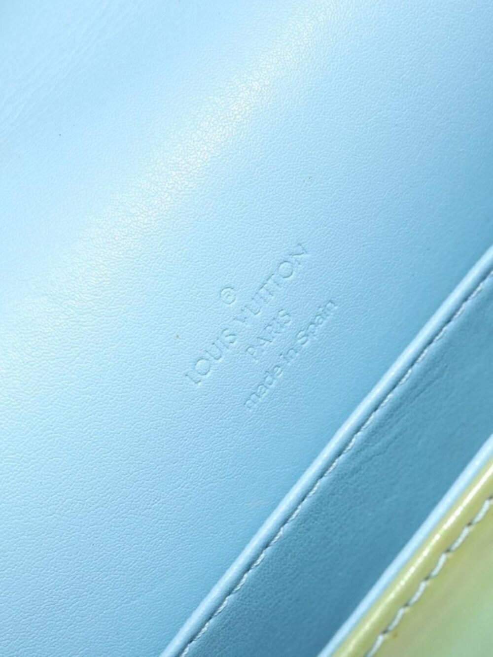 Authentic LOUIS VUITTON Vernis Thompson Street Shoulder Bag Baby Blue M91009 - Picture 7 of 16